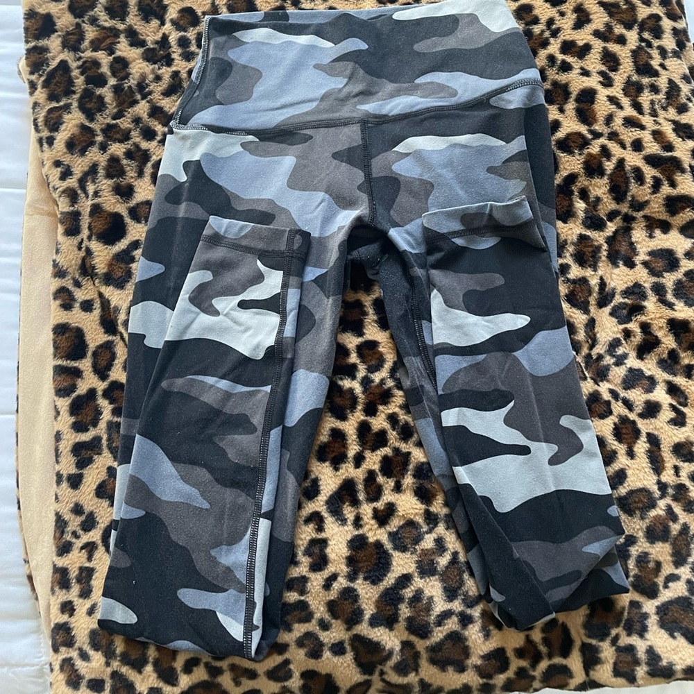 PINK camo leggings